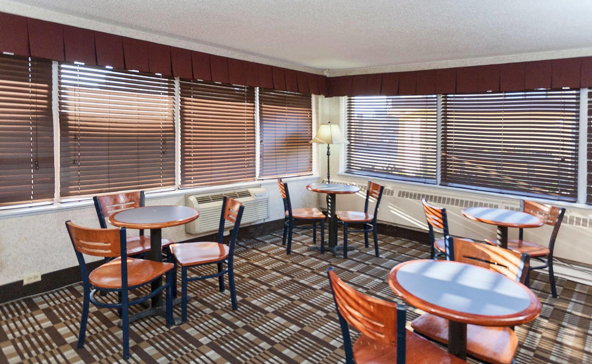 Downtown Duluth Inn Экстерьер фото